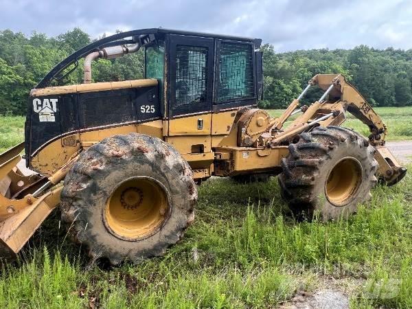 CAT 525 Juontokoneet