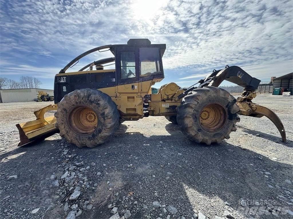 CAT 525B Juontokoneet