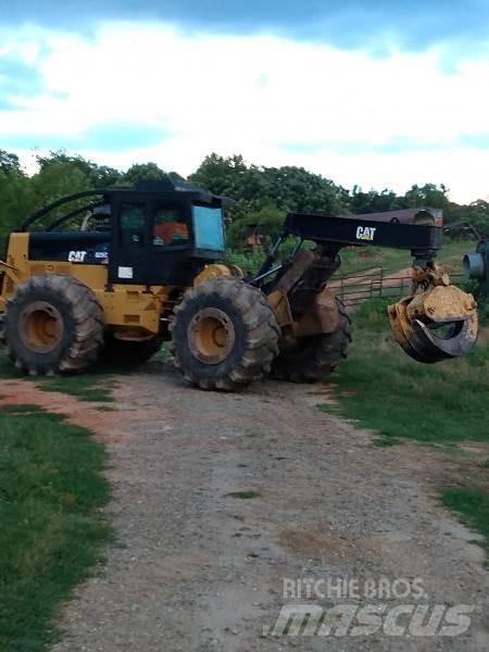 CAT 525C Juontokoneet