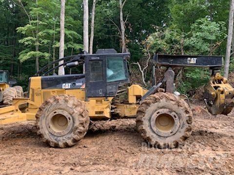 CAT 525C Juontokoneet