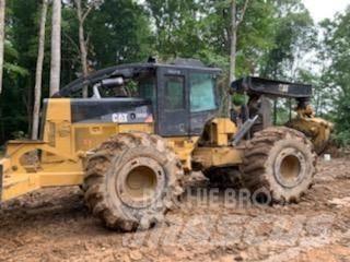 CAT 525C Juontokoneet