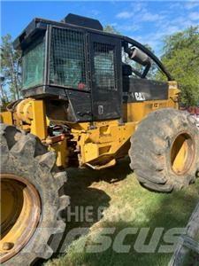 CAT 525C Juontokoneet