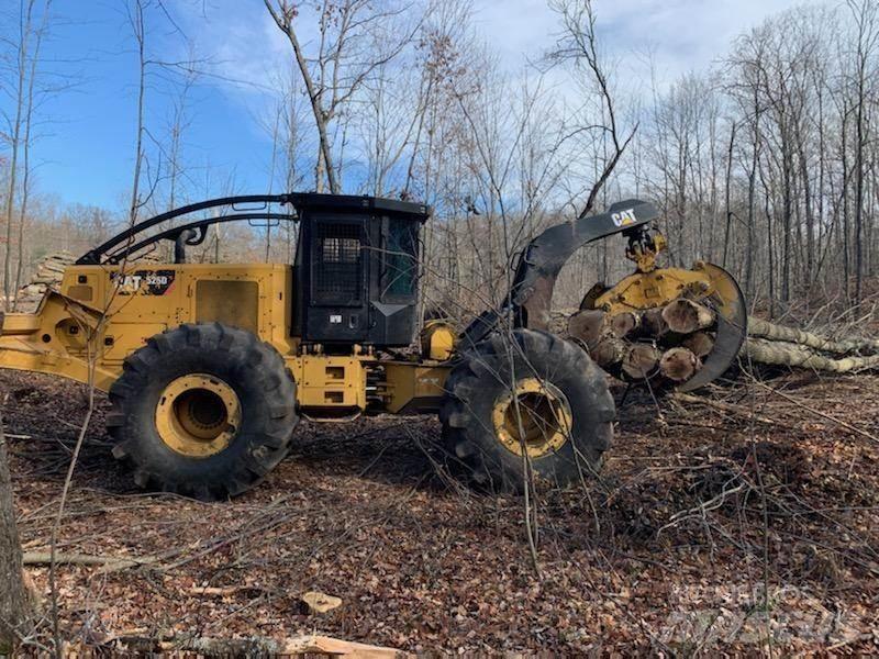 CAT 525D Juontokoneet