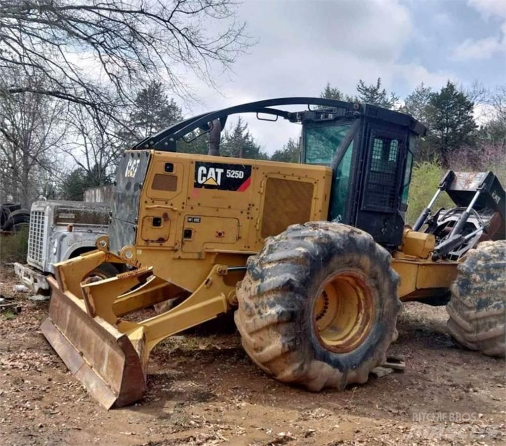 CAT 525D Juontokoneet