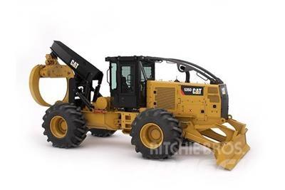 CAT 535D Juontokoneet
