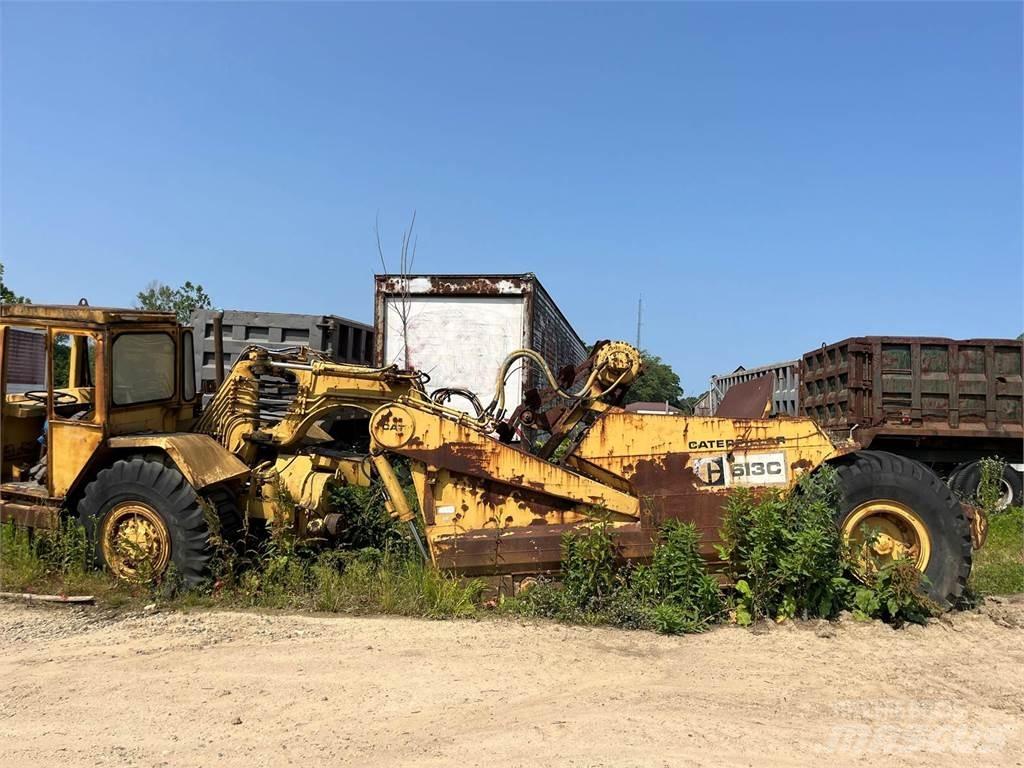 CAT 613C Kaavinvaunut