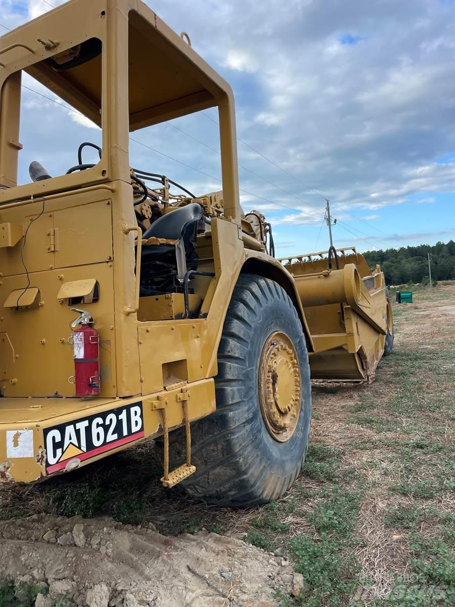 CAT 621B Kaavinvaunut
