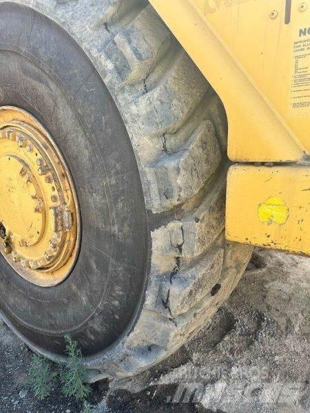 CAT 621G Kaavinvaunut
