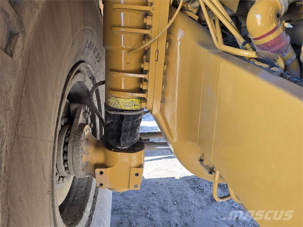 CAT 775F Dumpperit