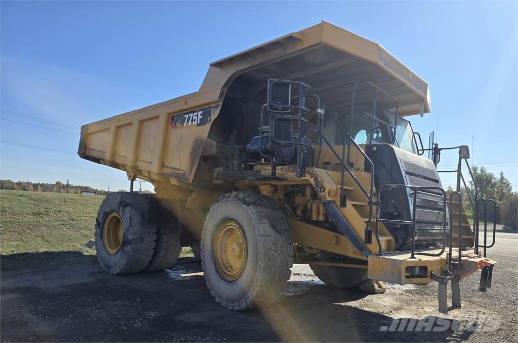 CAT 775F Dumpperit