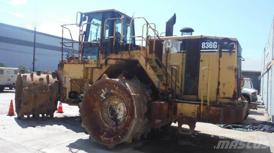 CAT 836G Kaatopaikkajyrät