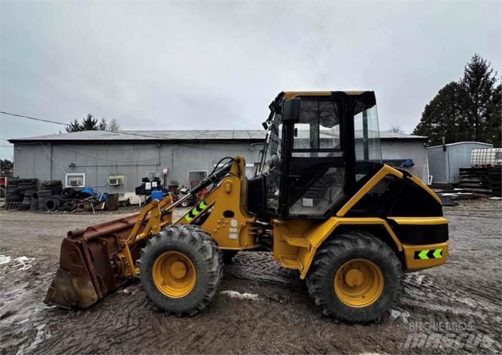 CAT 906 Pyöräkuormaajat