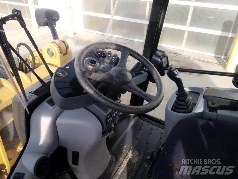 CAT 906M Pyöräkuormaajat