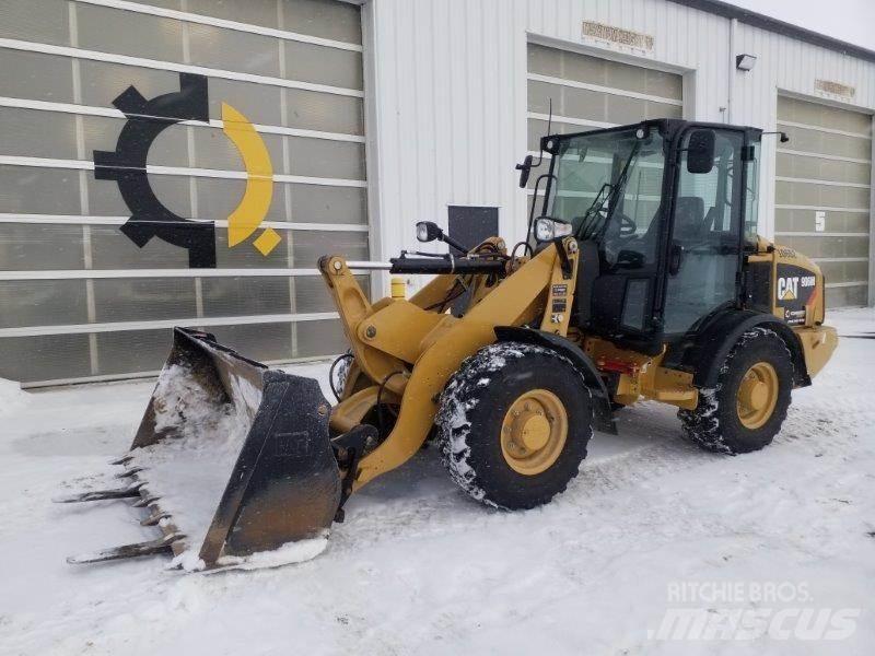 CAT 906M Pyöräkuormaajat