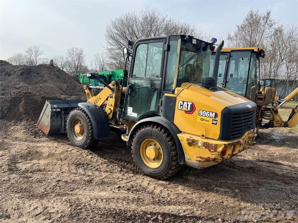 CAT 906M Pyöräkuormaajat