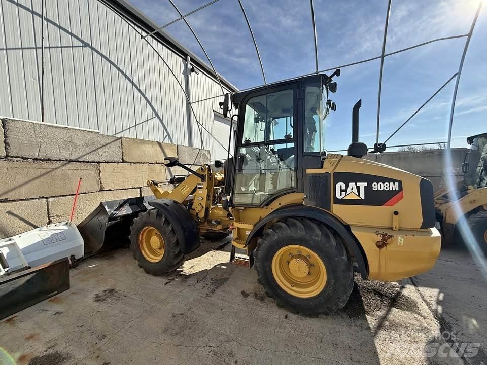 CAT 908M Pyöräkuormaajat