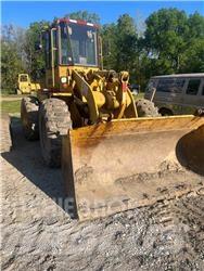 CAT 916 Pyöräkuormaajat