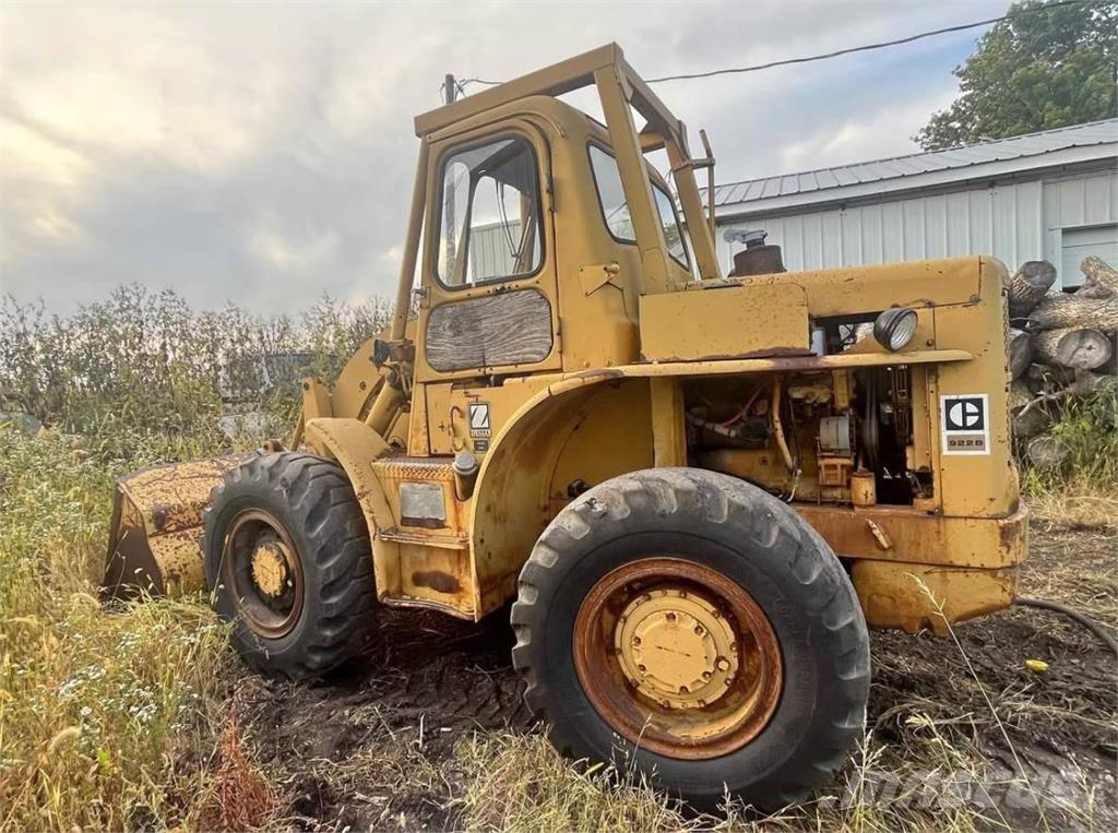 CAT 922B Pyöräkuormaajat