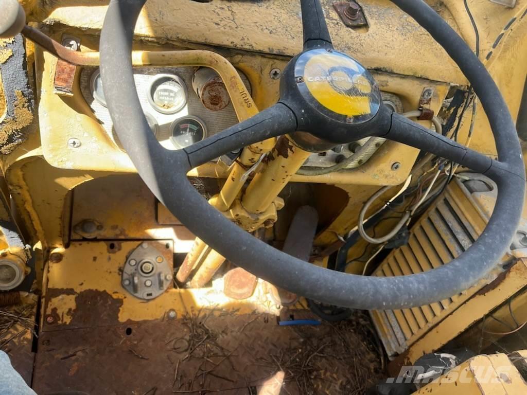 CAT 922B Pyöräkuormaajat