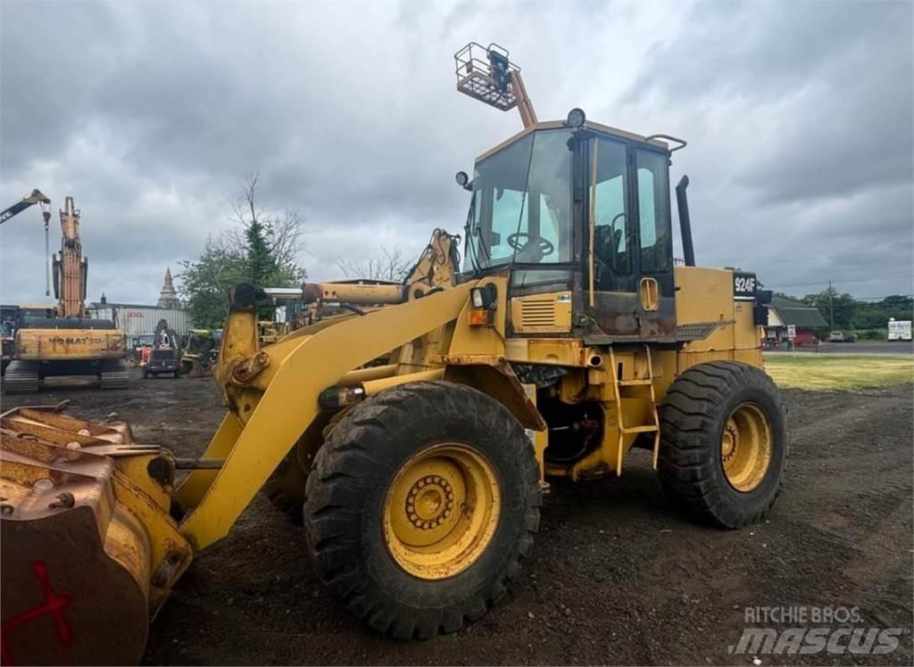 CAT 924F Pyöräkuormaajat