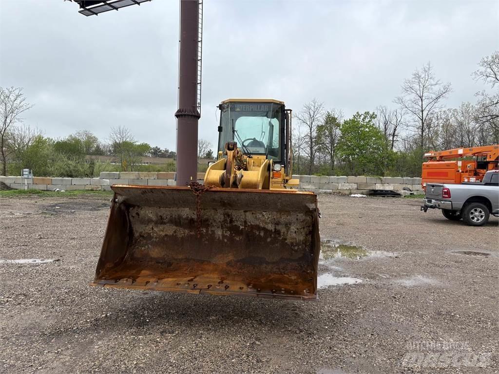 CAT 924F Pyöräkuormaajat