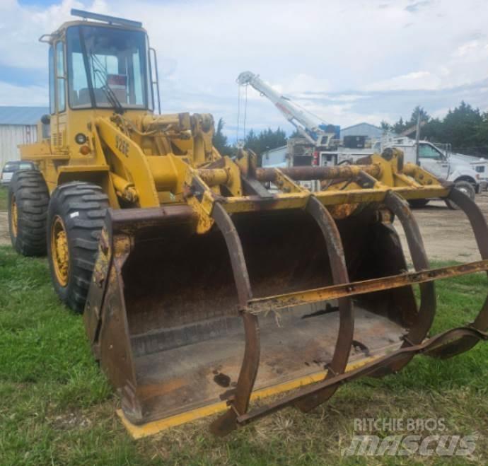 CAT 926E Pyöräkuormaajat