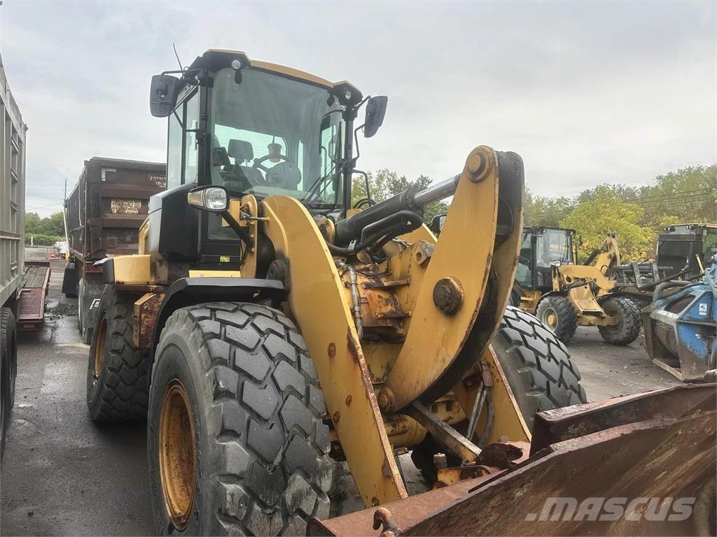 CAT 930M Pyöräkuormaajat