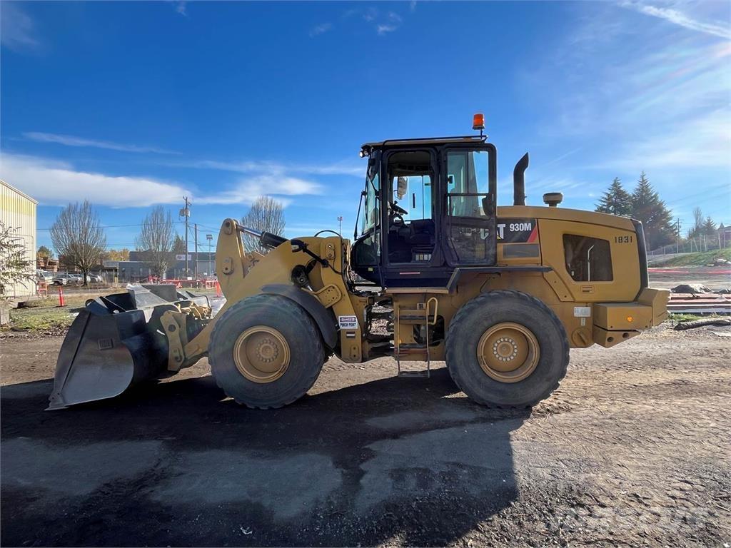 CAT 930M Pyöräkuormaajat