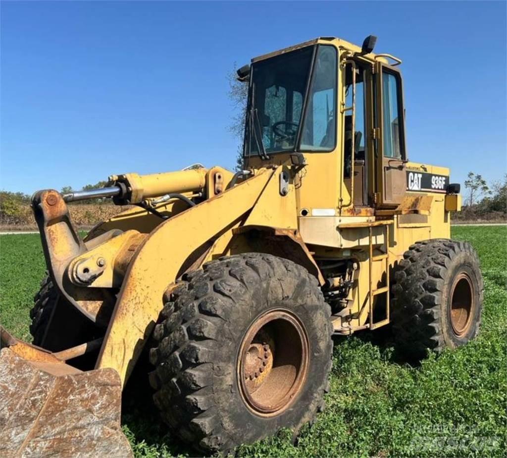 CAT 936F Pyöräkuormaajat
