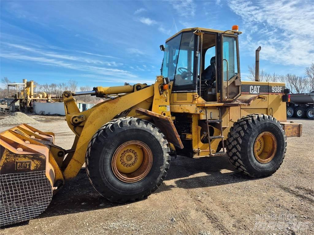 CAT 938F Pyöräkuormaajat