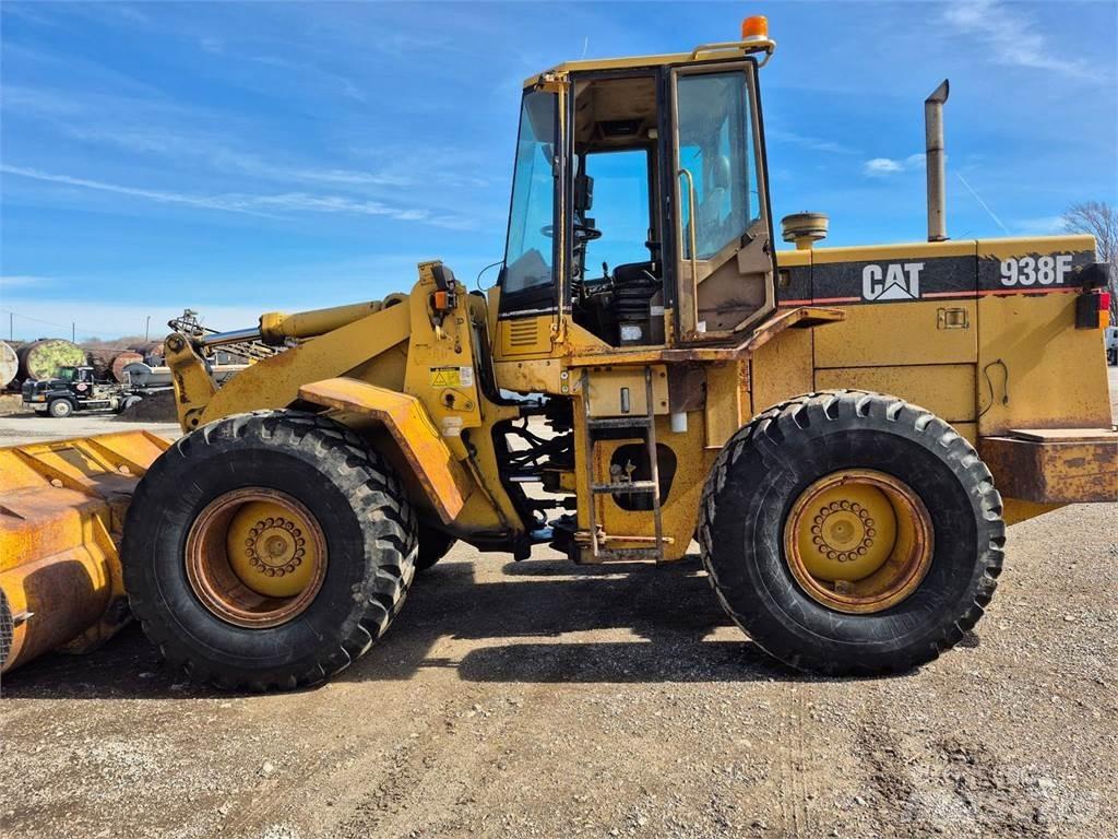 CAT 938F Pyöräkuormaajat