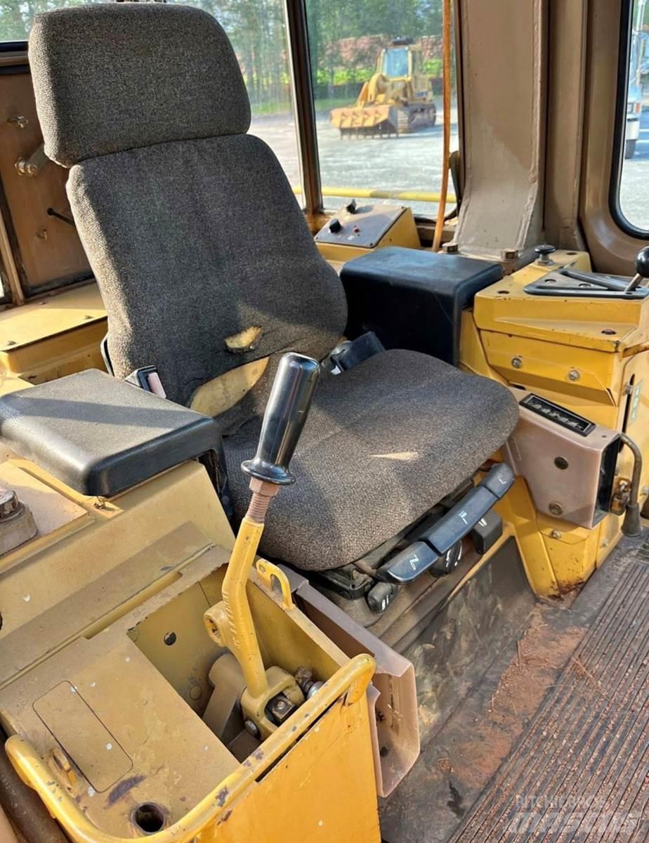 CAT 953B Telakuormaajat