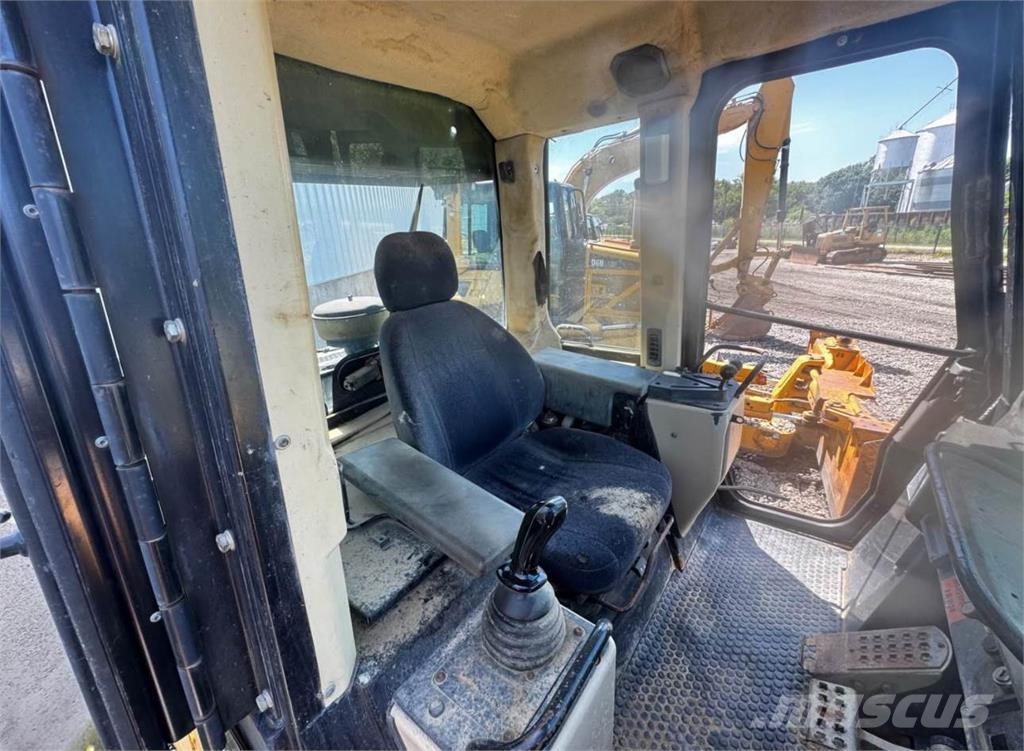 CAT 953C Telakuormaajat