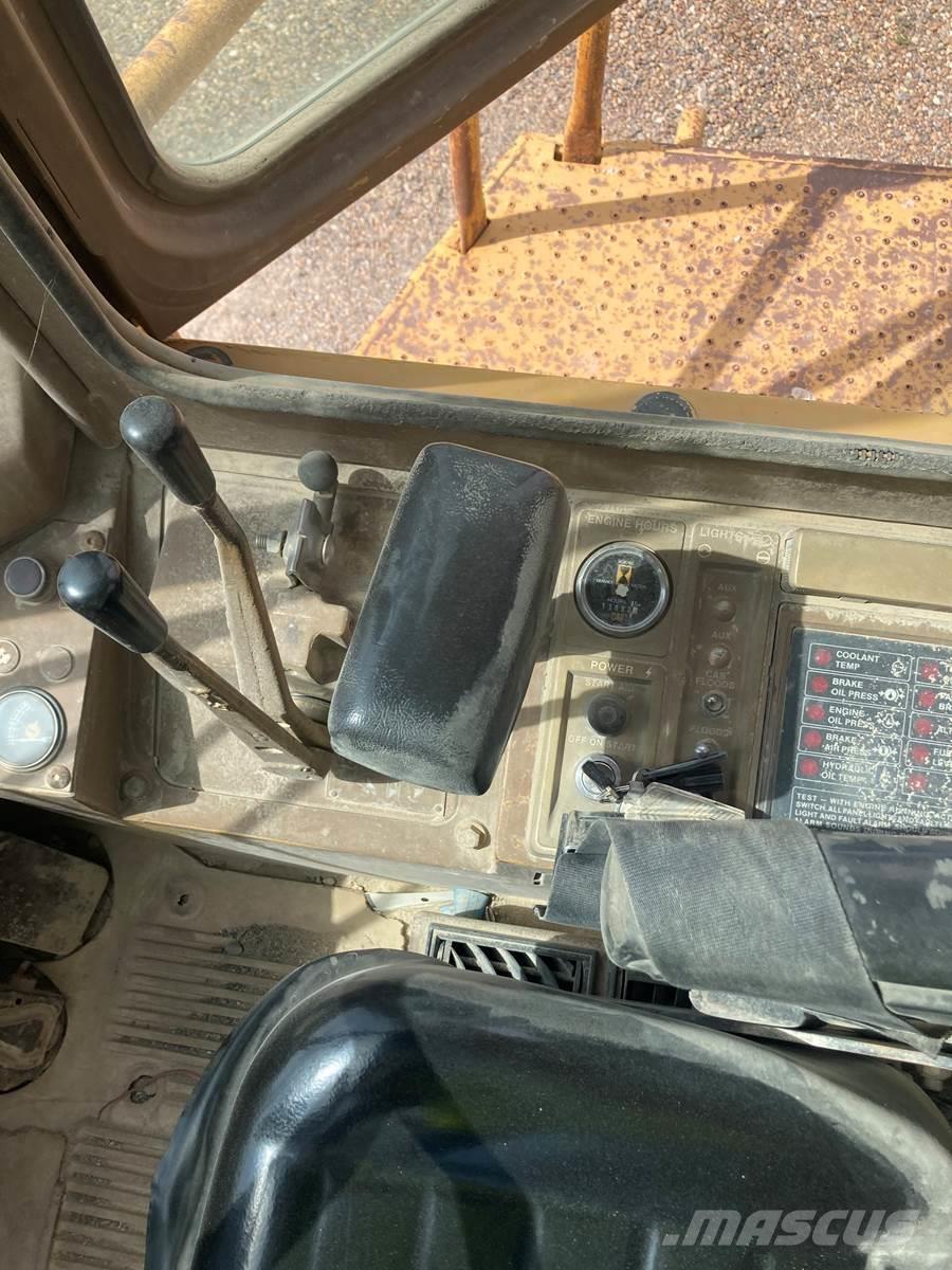 CAT 966D Pyöräkuormaajat