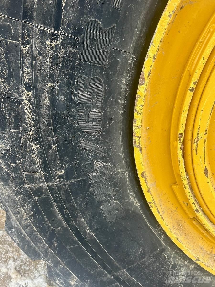 CAT 980M Pyöräkuormaajat