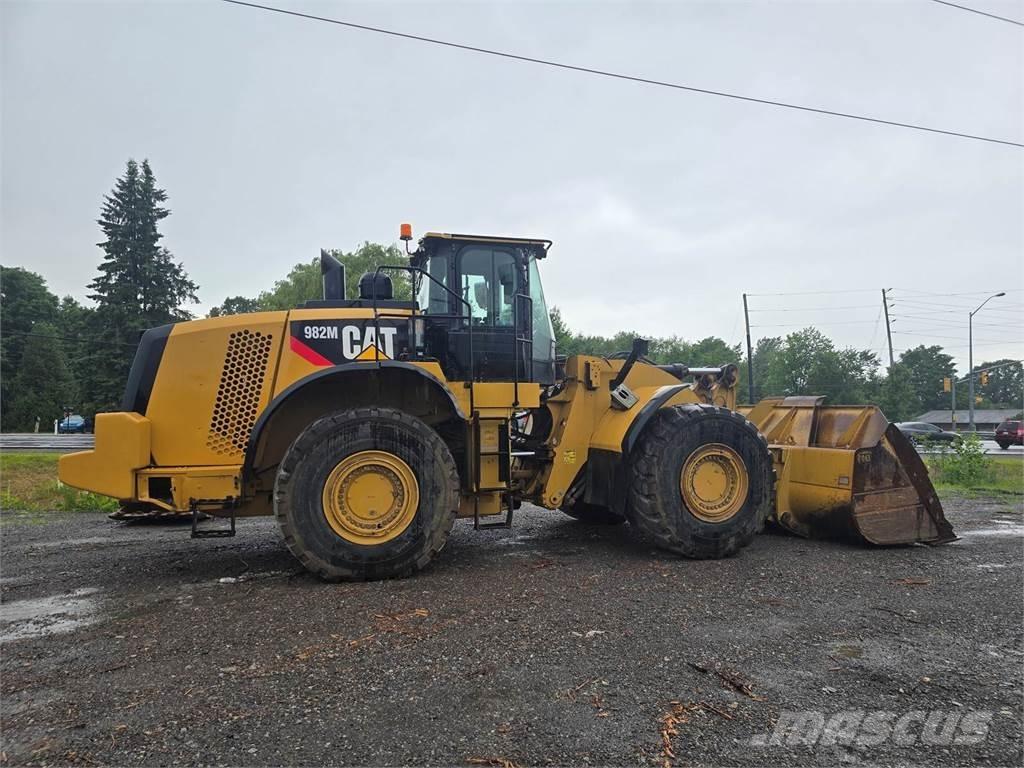 CAT 982M Pyöräkuormaajat