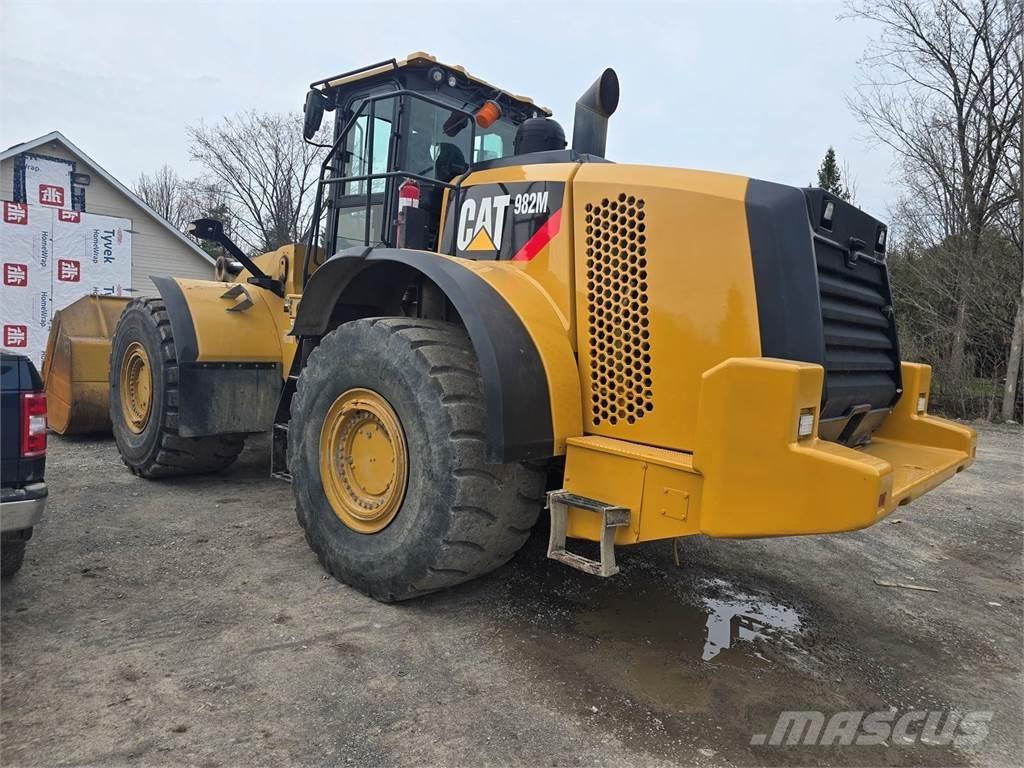 CAT 982M Pyöräkuormaajat