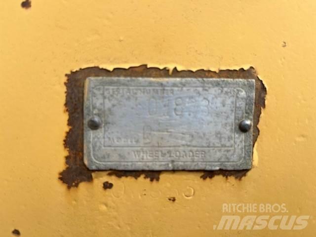 CAT 988B Pyöräkuormaajat