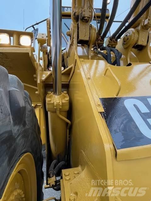 CAT 988B Pyöräkuormaajat