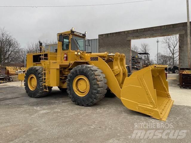 CAT 988B Pyöräkuormaajat