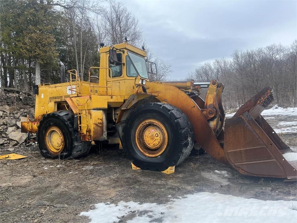 CAT 988B Pyöräkuormaajat