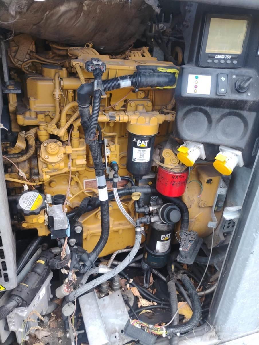 CAT C3.4B Moottorit