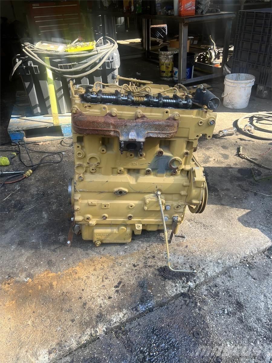 CAT C4.4 Moottorit