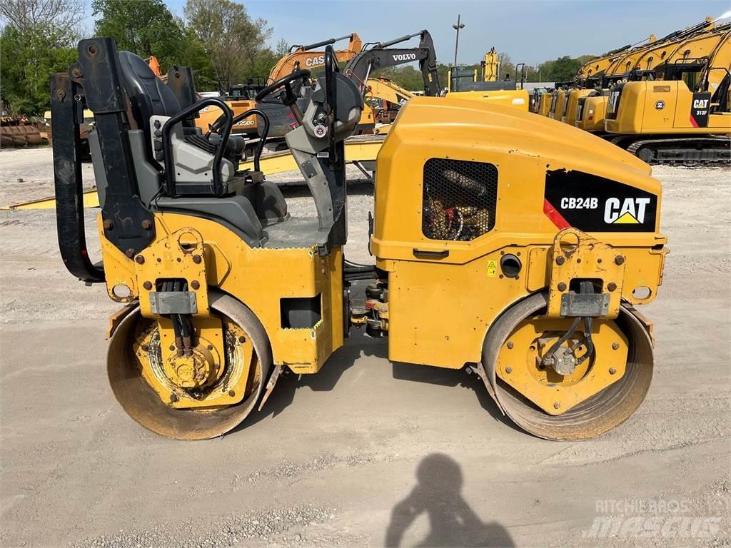 CAT CB24B Yksivalssijyrät