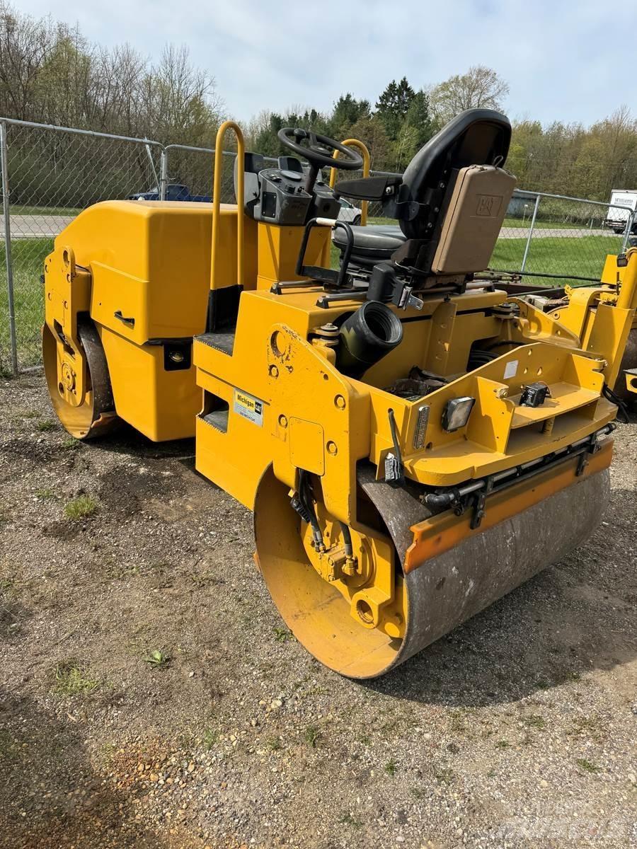 CAT CB34 Asfalttikoneet