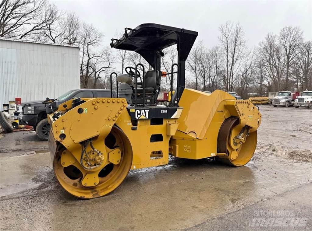 CAT CB64 Yksivalssijyrät