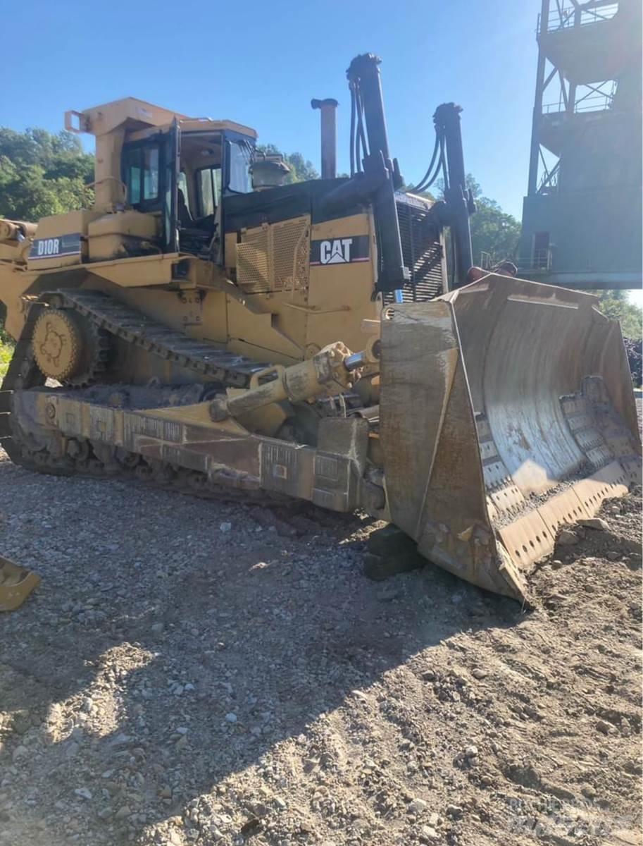 CAT D10R Telaketjupuskutraktorit