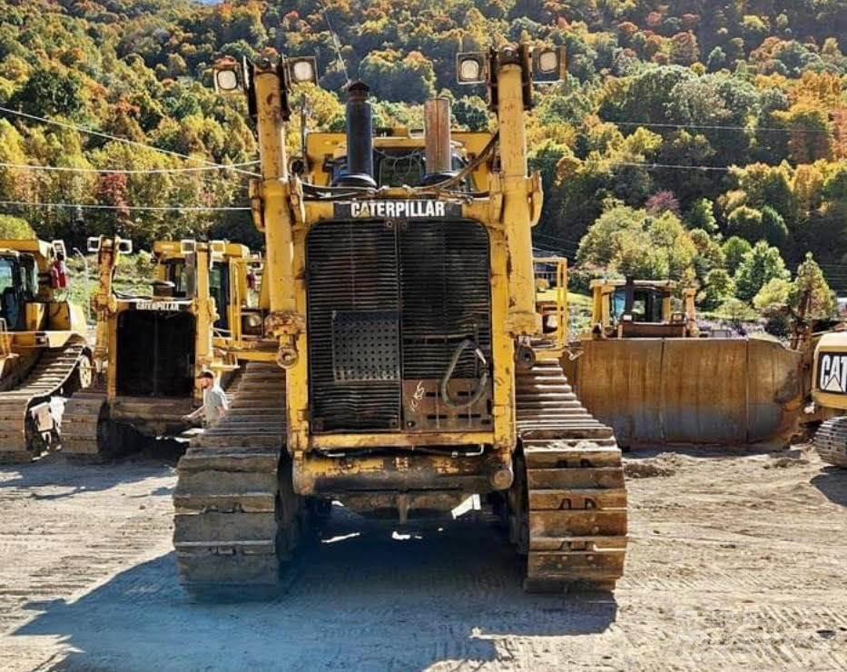 CAT D10T Telaketjupuskutraktorit