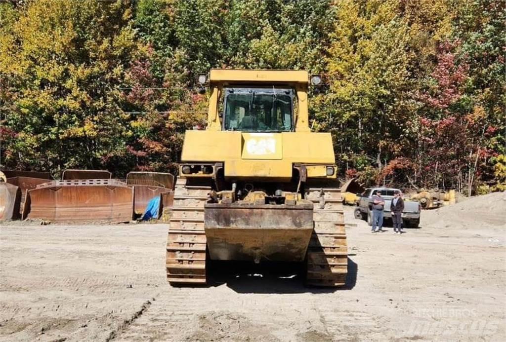 CAT D10T Telaketjupuskutraktorit
