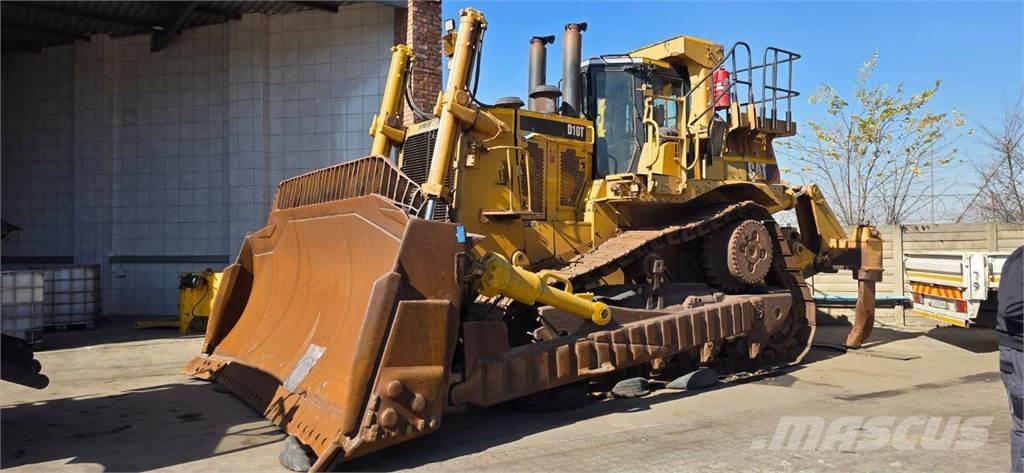 CAT D10T Telaketjupuskutraktorit